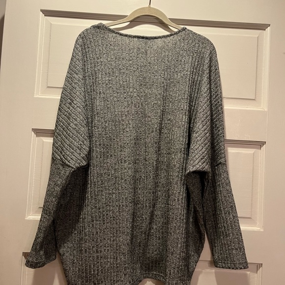 Glitter/Shimmer top - Picture 4 of 4